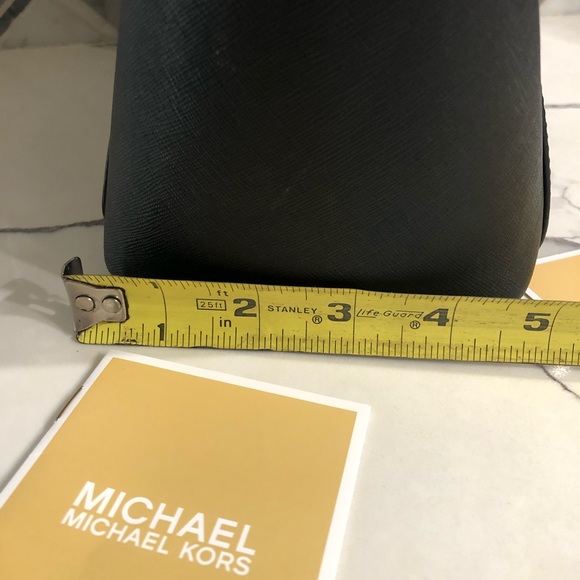 MICHAEL KORS Ciara Large Black Leather Zip Purse Bag Tote Gold Hardware Like New - Picture 15 of 16